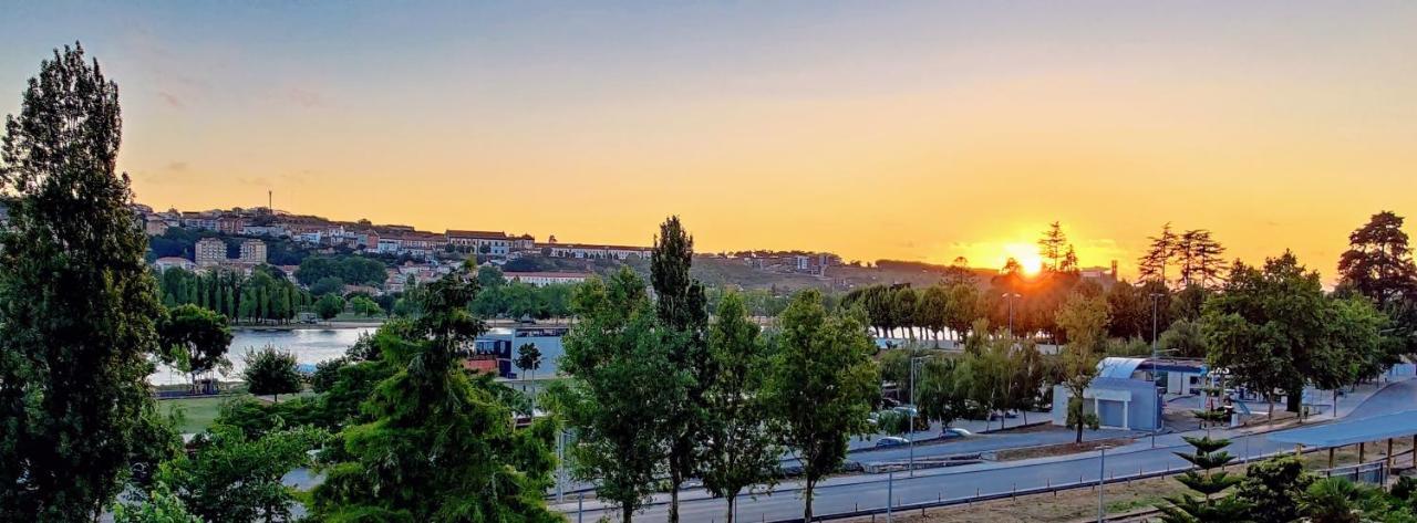 Stylish And Elegant - View And Location In Downton Apartment Coimbra