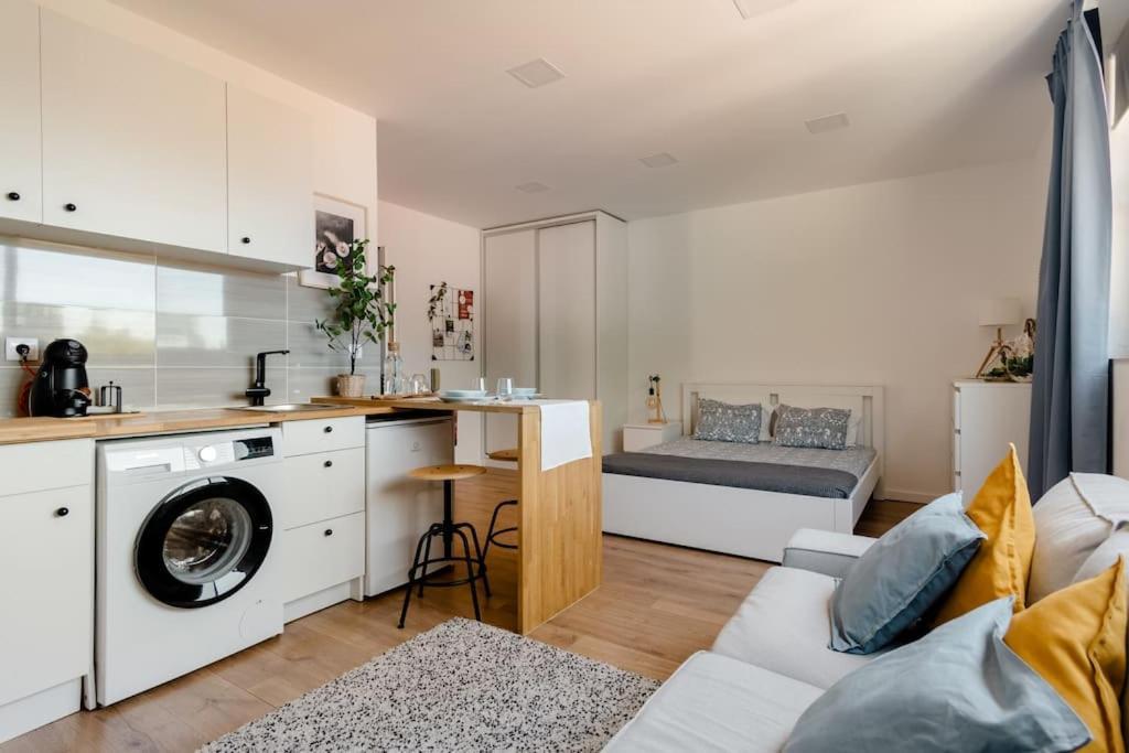 Apartment Stylish And Elegant - View And Location In Downton