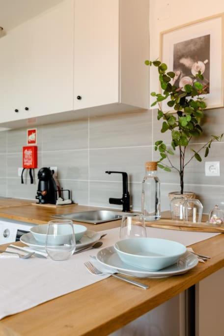 Stylish And Elegant - View And Location In Downton
